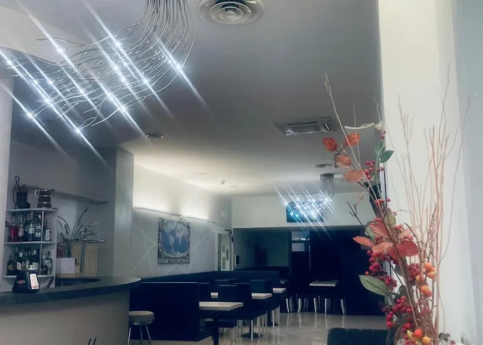 Holiday- Alla FinestrellaAlbergo